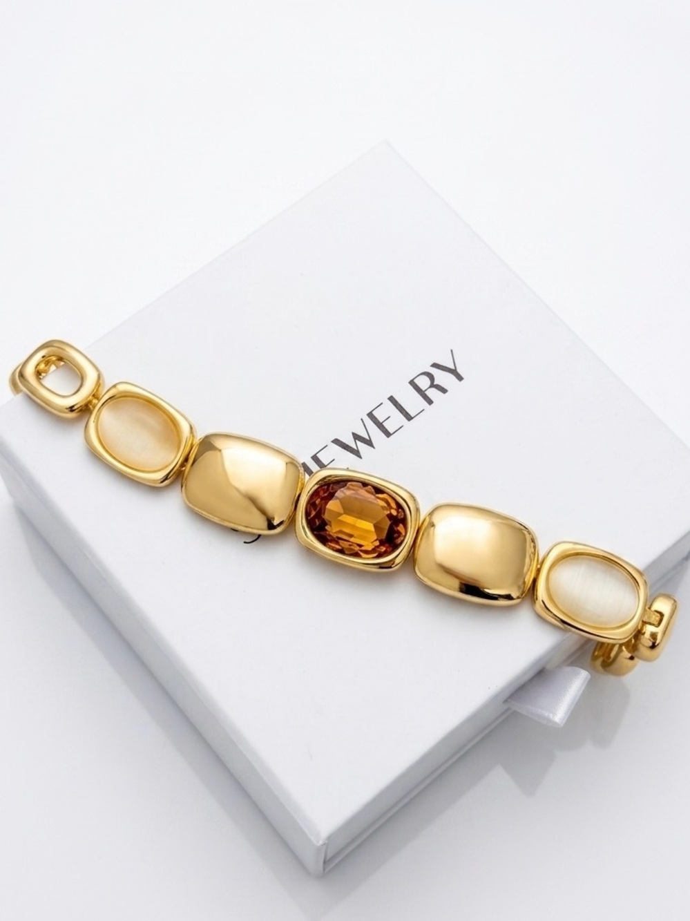 EXCLUSIVE LIMITED 14K Gold Plated Cushion Crystal Bracelet - Gema Style